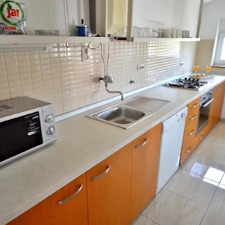 Denko Apartamento Betina (Sibenik-Knin)