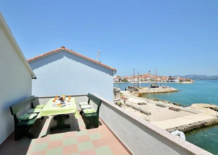 Denko * Betina (Sibenik-Knin)