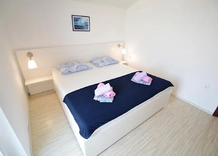 Denko * Betina (Sibenik-Knin)